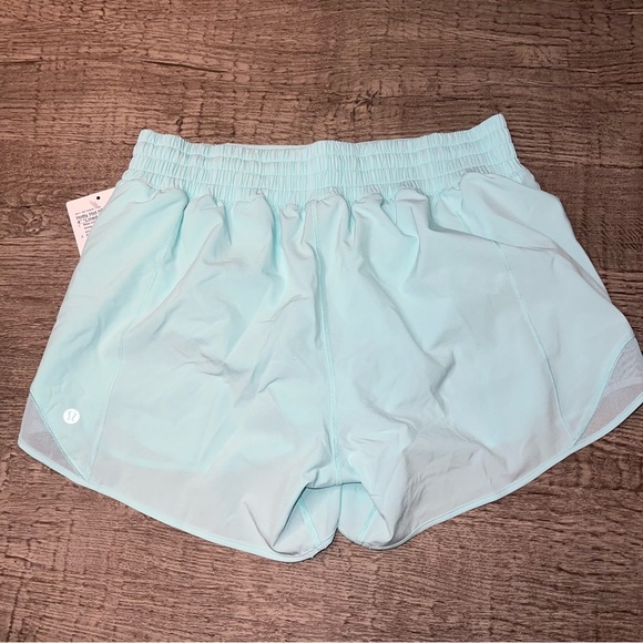 NWT Lululemon Hotty Hot HR Short 4” Inseam Ideal Mint IDLM Size 10 - Picture 3 of 5